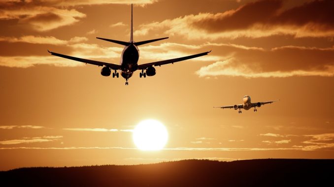 plane-513641_960_720